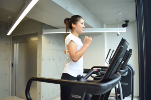 女性のランニングマシン
